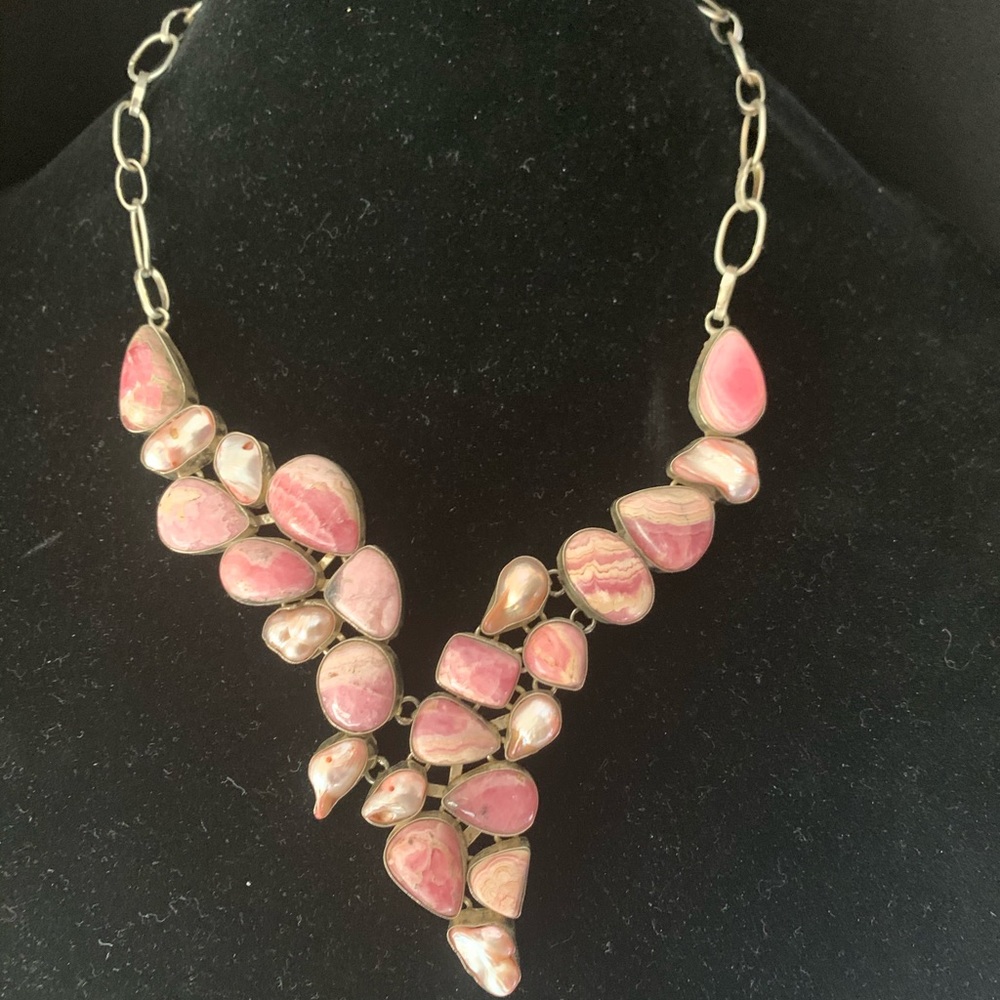 Bubblicious Beauty Spring Statement Necklace - image 8